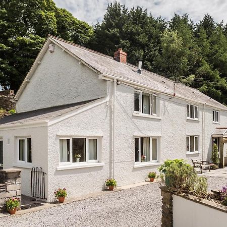 2 Tan Yr Eglwys Villa Pontardawe Exterior photo