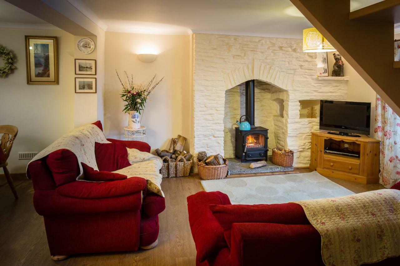 2 Tan Yr Eglwys Villa Pontardawe Exterior photo